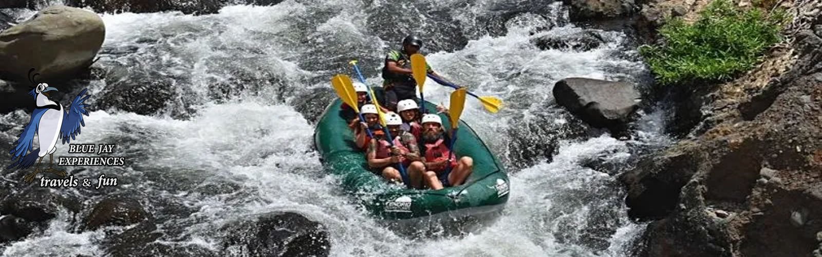 White Water Rafting at Tenorio river class lll